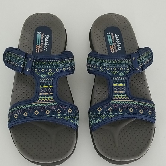 sketchers outdoor lifestyle